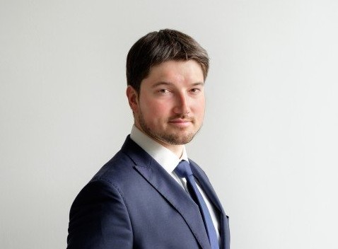 Rozhovor: Michal Staněk – O právní pomoci pendlerům v dobách koronaviru, aneb když selže vláda, přichází advokáti