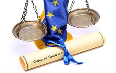 Aplikace Listiny základních práv EU na akty členských států. Jakým směrem kráčí Soudní dvůr?