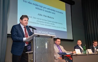 Co vše může být pro advokáta a soudce klíčem k soudní síni