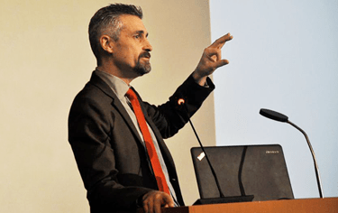 Věk algoritmů aneb nádivka konferencí podzimu 2015 – konference Cyberspace