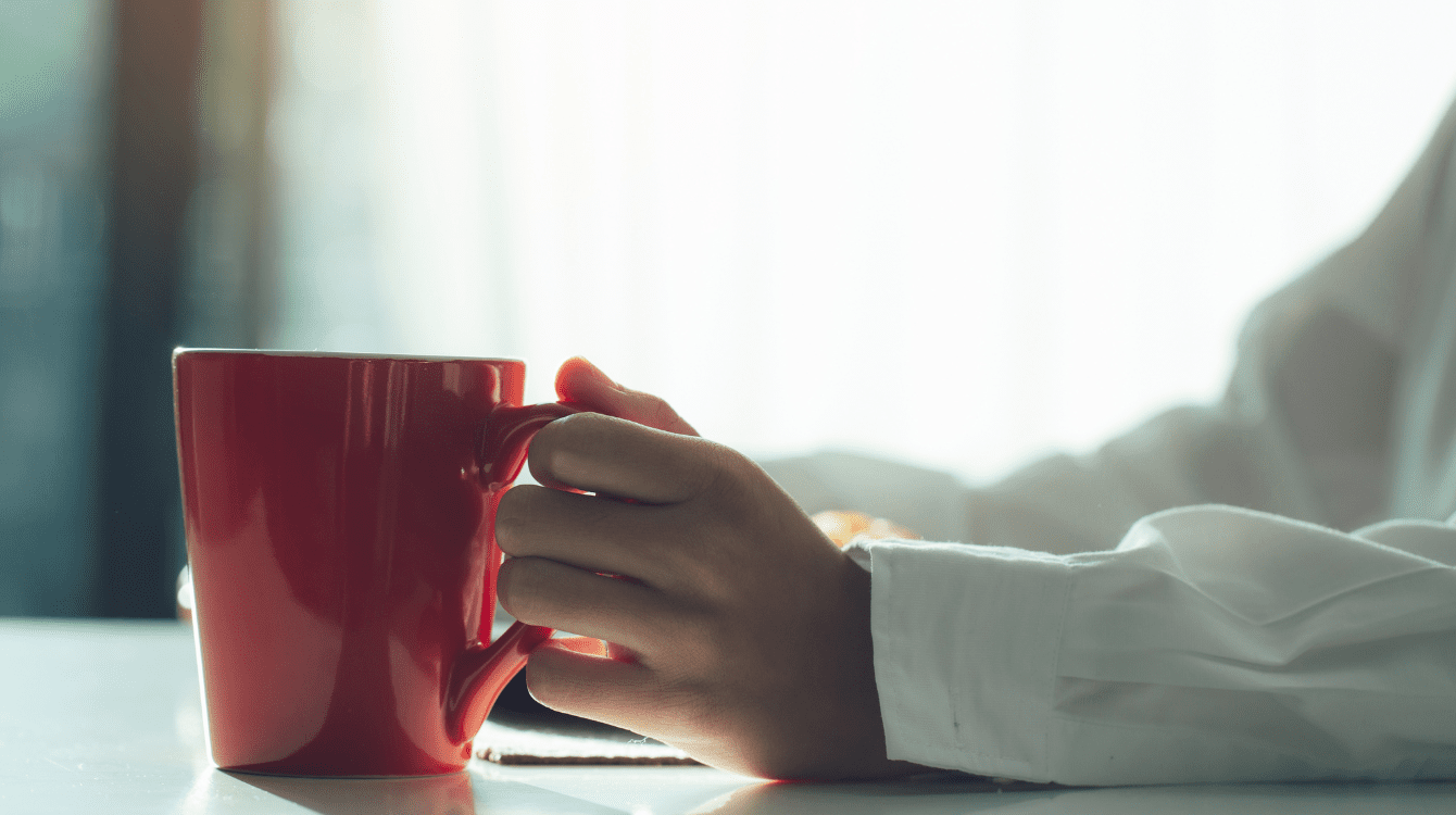 Ministerstvo chce v soudních síních povolit pití nealkoholických nápojů