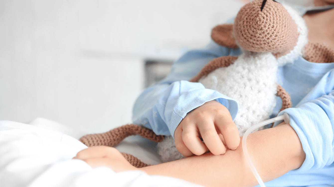 Právo rodiče na pobyt s dítětem v nemocnici není absolutní, potvrdil ÚS