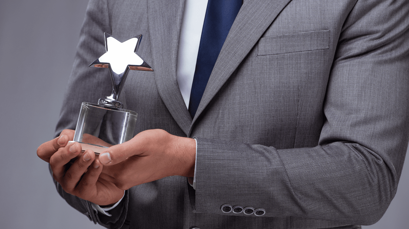 Vláda plánuje předávat ocenění „Úřednický čin roku“