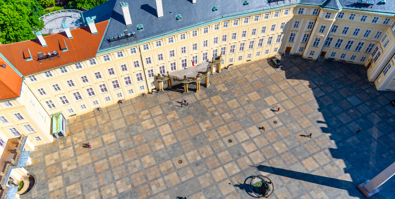 Nádvoří Pražského hradu nejsou veřejným prostranstvím, potvrdil NSS