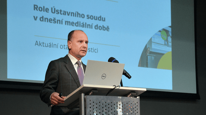 Role Ústavního soudu v dnešní mediální době