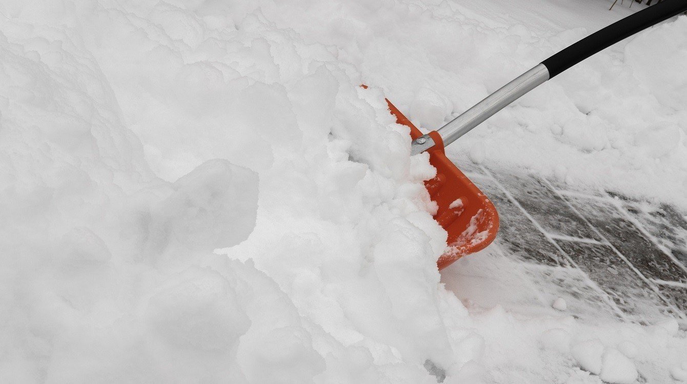 Pády na náledí: o odškodnění vás může připravit i obecní rozhlas