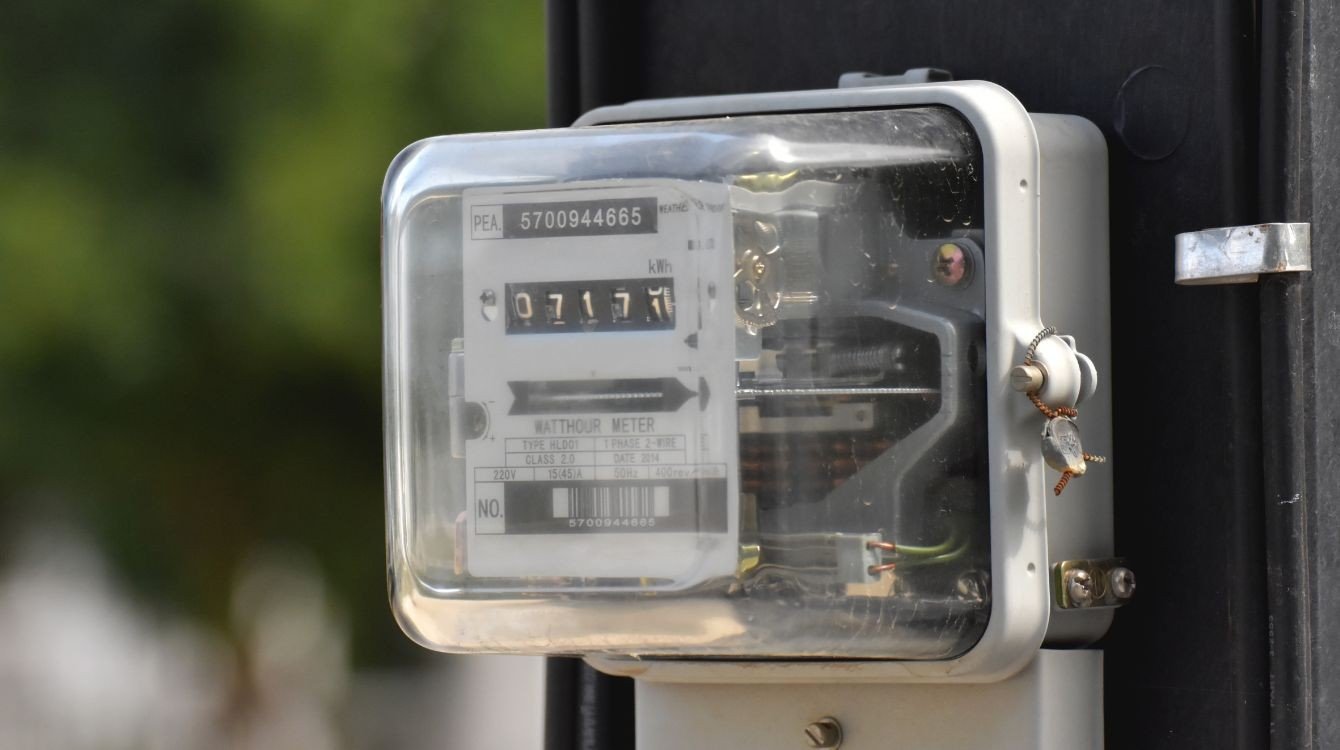 Sdílení elektřiny je i pro větší odběratele. Propojováním s výrobci dosáhnou úspor