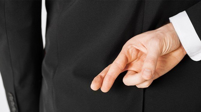 Dezinformace: Lež v masce pravdy, anebo naopak?