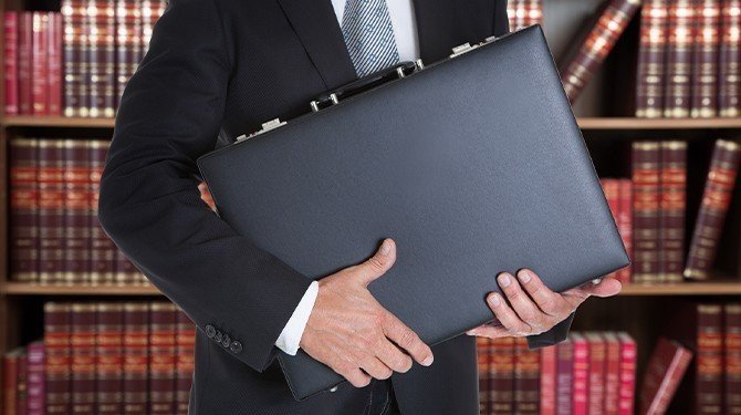 Nutná obhajoba aneb odkdy dokdy bez obhájce ani krok