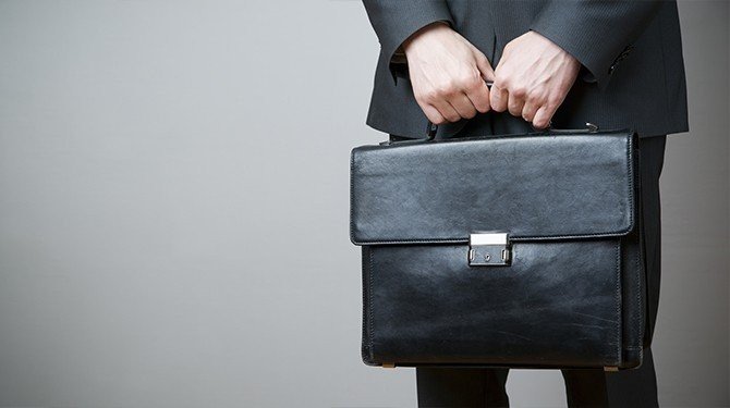 Odbory úřadů práce a úřadu vlády nesouhlasí s návrhem zrušit služební zákon