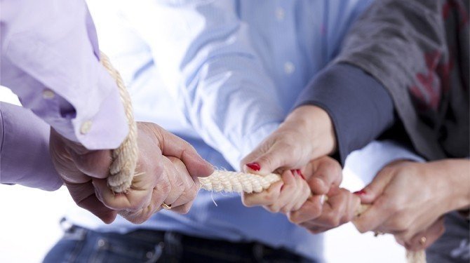 Přípustnost zdrcující kritiky uchazečů o veřejné funkce