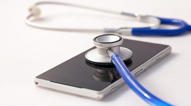 Poskytování zdravotních služeb na dálku (telemedicína) a její soukromoprávní aspekty