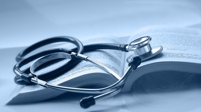 Ministerstvo vyplatilo za nezákonné sterilizace žen dosud 340 milionů korun