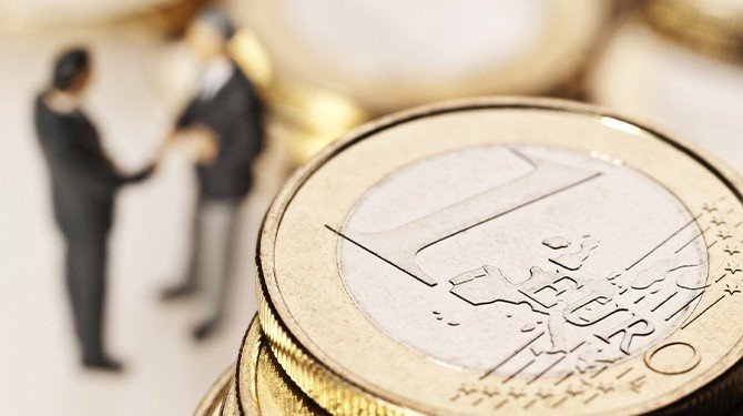 Svěřenské fondy v realitních transakcích: Transparentní evidence skutečných majitelů versus limity AML prověrky