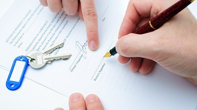 Specifika trojstranných smluv při zprostředkování prodeje nemovitosti