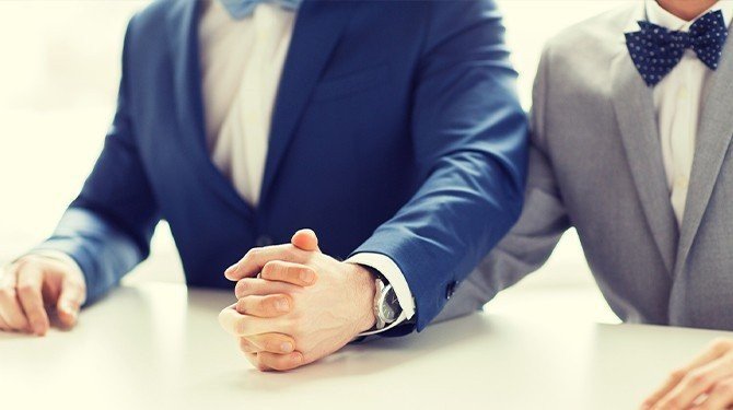 Sněmovna začala schvalovat jinou podobu svazků párů stejného pohlaví