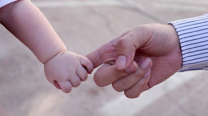 Diskriminace na základě rodičovství končí: přelomový nález Ústavního soudu