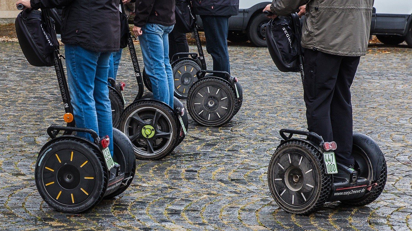 V části Prahy bude dál platit omezení elektrických vozítek segway