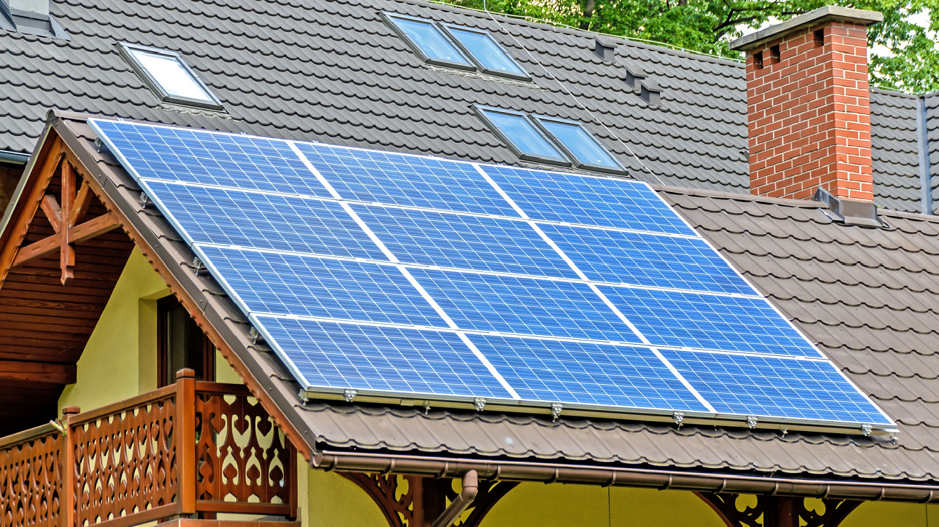 Otázky a odpovědi: Jak na sdílení elektřiny? Větší odběratelé se mohou snadno propojit s výrobci