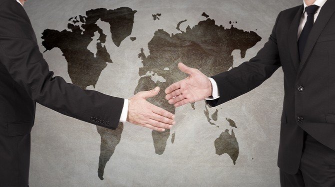 Jakou cestou by se mělo lidstvo vydat?