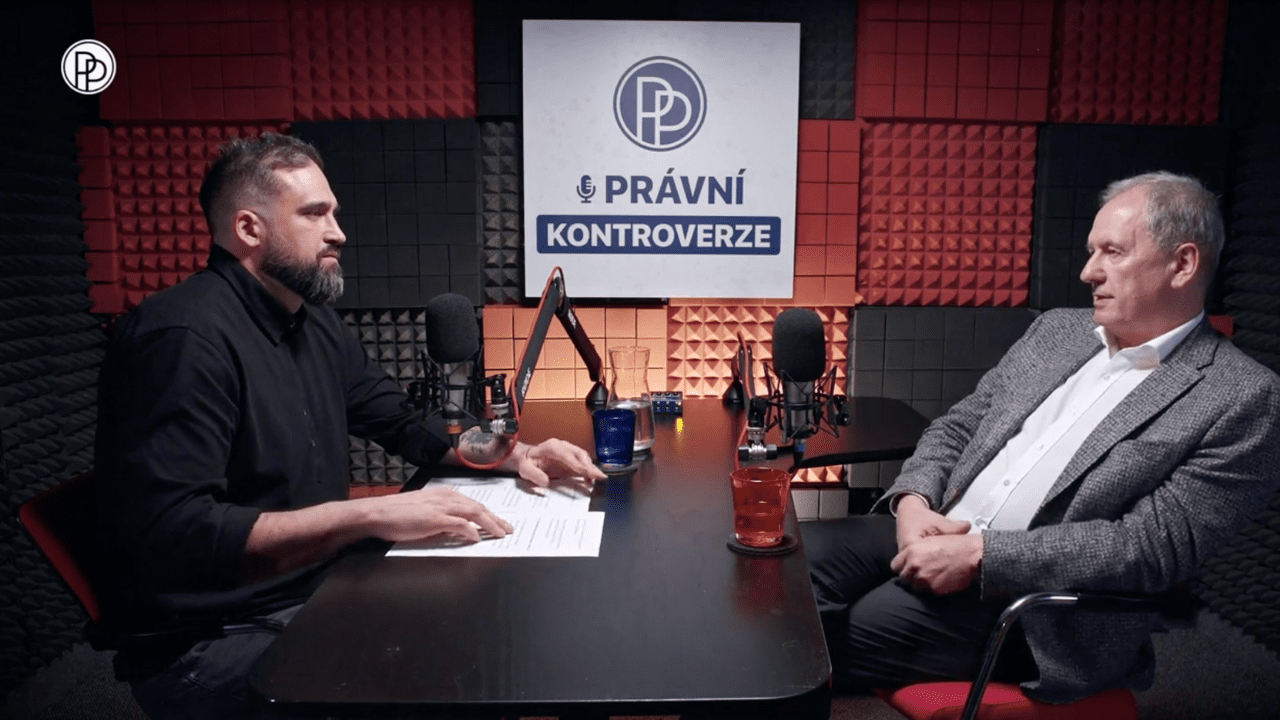 Právní Kontroverze: O budoucnosti Ústavního soudu s Josefem Baxou