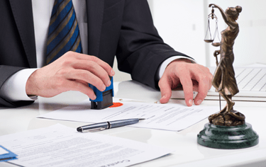 Ustanovení hmotněprávního opatrovníka společnosti prostřednictvím procesního institutu předběžného opatření