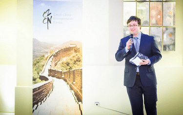 Rozhovor: Tomáš Hülle o Prague Summer School a obchodních stycích s Čínou