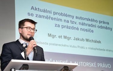 Aktuální problémy autorského práva se zaměřením na tzv. náhradní odměny za prázdné nosiče