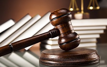 Kdo a jak by se měl dnes stát soudcem