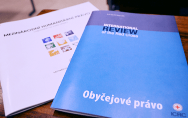 Mezinárodní humanitární právo versus lidská práva