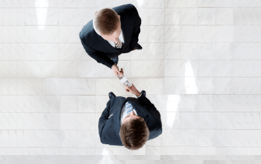 Nárok nabyvatele podílu v s.r.o. na vyplacení zisku