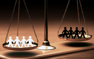 O černé a bílé hubě