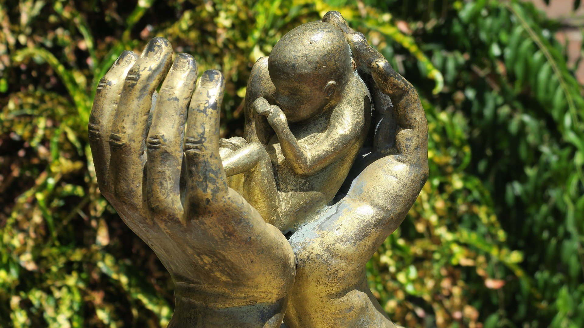 Právní úprava interrupcí v Polsku a (ne)možnost jejího obcházení cestou potratové turistiky