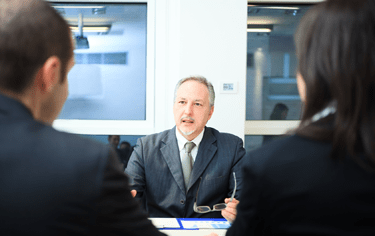 Vláda schválila návrh novely, kterým se mění výkon rozhodnutí u společného jmění manželů