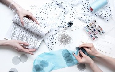 Strategie módních značek na internetu a sociálních sítích