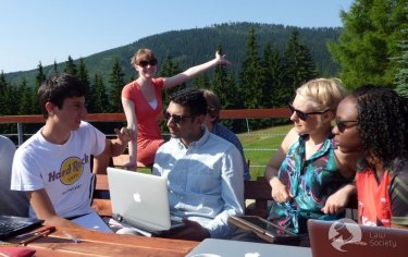 The many crises of the European Union, View from a Mountain