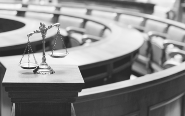 Náležitosti výpovědi z nájmu bytu a změna závěti v podobě škrtů