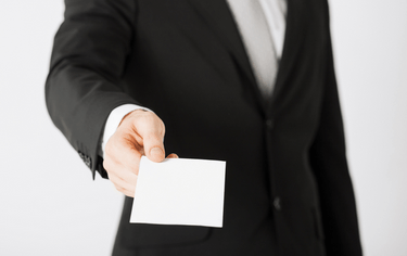 Problémy právních domněnek při doručování písemností zaměstnancům