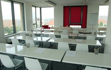 Všechno, co potřebujete vědět o smlouvách a základech fungování společnosti. Obchodněprávní minimum