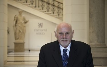 Záštitu nad kongresem Právní prostor 2017 převzal předseda Ústavního soudu Pavel Rychetský