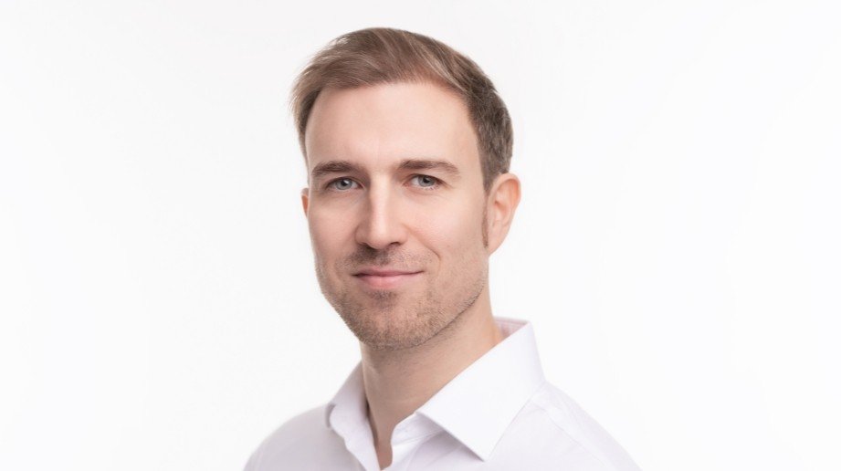 Rozhovor: Adam Všetíček - Pohled do zákulisí trhu práce v právu